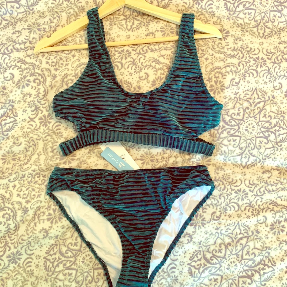 CUPSHE emerald velvet bikini